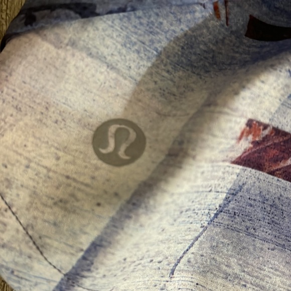 BNWT Rare Lululemon speed up shorts 2.5” - Picture 3 of 4